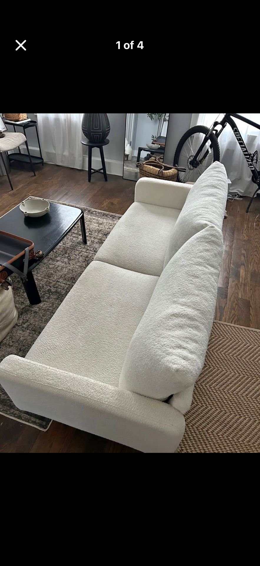 SELLING OLD COUCH. PERFECT CONDITION SOFA