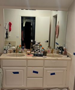 Free vanity mirror