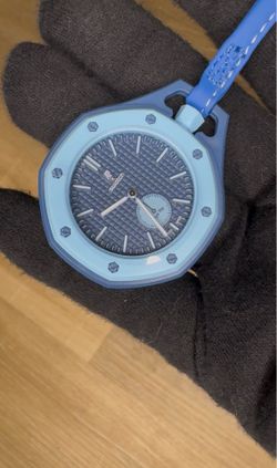 Royal pop swatch AP