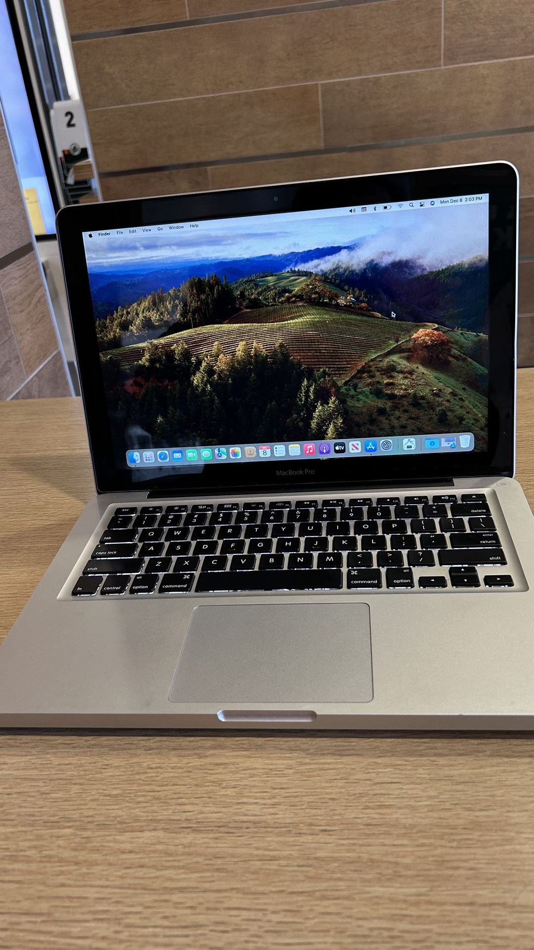 Apple MacBook Pro 13” i5/8GB/256GB SSD $140