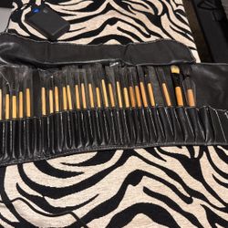 Set Of Make Up Brushes 