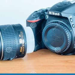 	 Nikon D5600 DSLR Digital