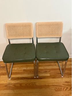 2 dining chairs