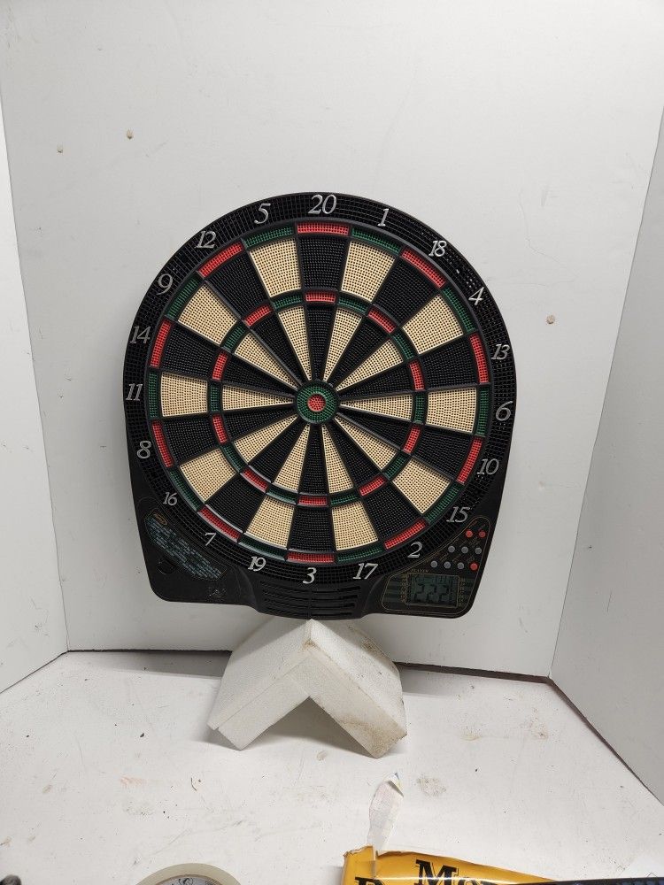 Halex 64302 Alpha LCD Dartboard  