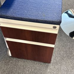 Mobile Pedestal