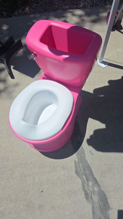 Tiny toilet for kids