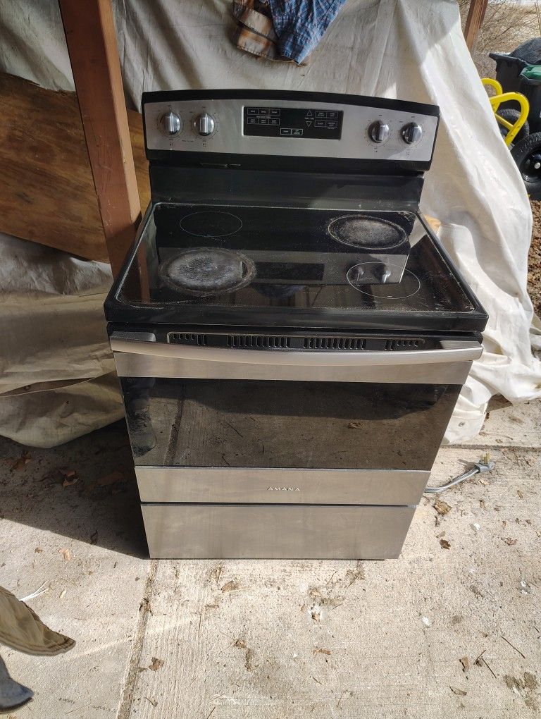 Amana Stove