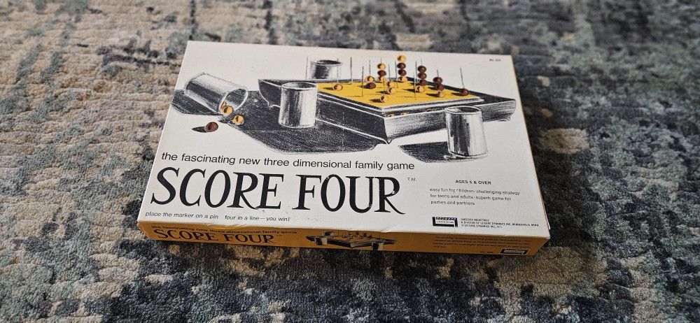 1971 Score Four Vintage Three Dimensional Family Board Game 100% Complete