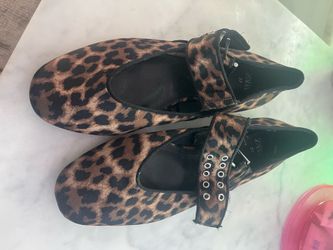 Ballerinas from Zara Animal Print size US 6.5-7 Spain 37