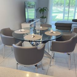 Like new  48” Round Glass Dining Table with 4 Arm Chairs – Excellent Condition