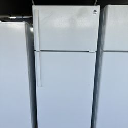 GE Refrigerator 