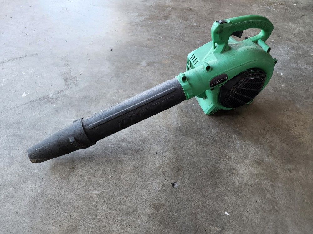 Hitachi High Powered Gas Leaf Blower