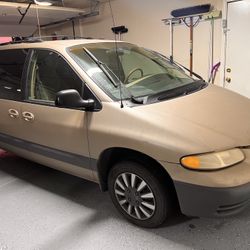 2000 Plymouth Voyager