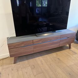 TV Stand/Drawers 