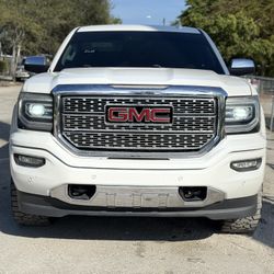 GMC Sierra 1500 Crew Cab Denali Pickup 4D
