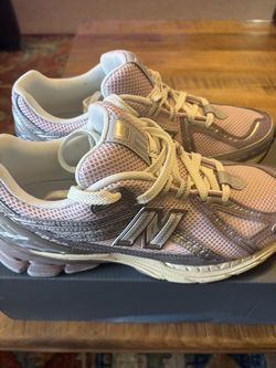 Women’s New Balance Sneakers