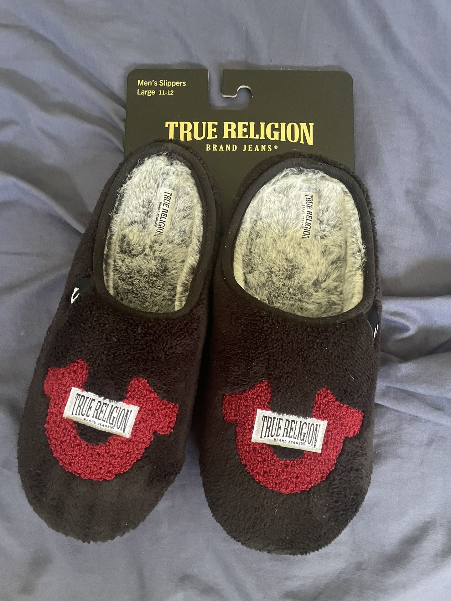 black true religion slippers