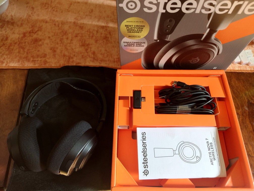 Steelseries Arctis Nova 7 Wireless Gaming Headset