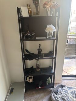 Set of bookshelves