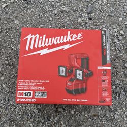 Milwaukee Tool M18™ Utility Bucket Light Kit