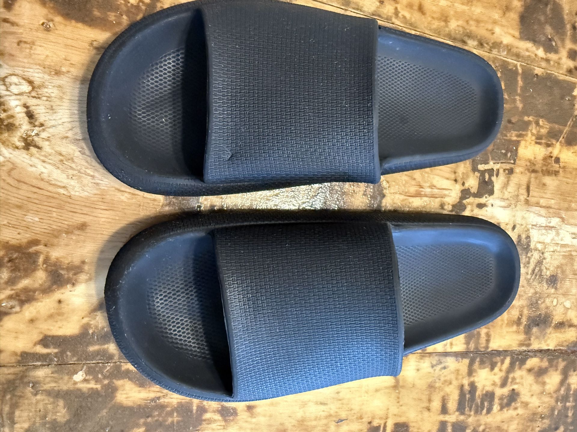 Slides Size 7.5-8