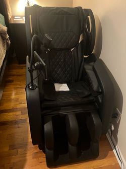 Reclining massage chair