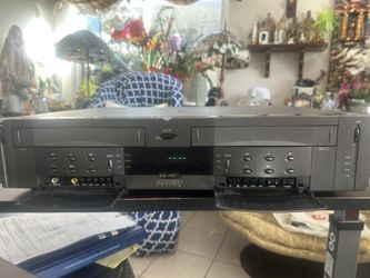 GO. Video Combo DVR  1988 Model W/ Remote