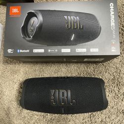 JBL CHARGE 5 Bluetooth Speaker 
