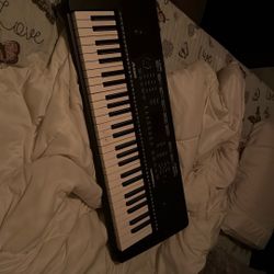 electric keyboard piano