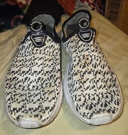 Fashion Slip-On Knit Sneakers