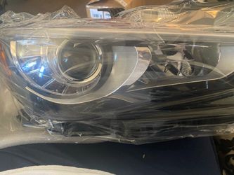 Infiniti Q50 headlight