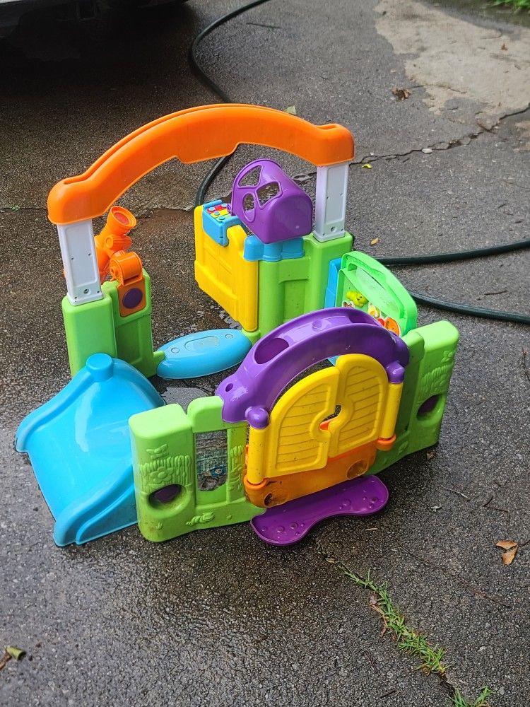 Little Tykes Adventure Set And Shopping Cart