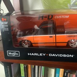 Die Cast  Maisto  1/24 