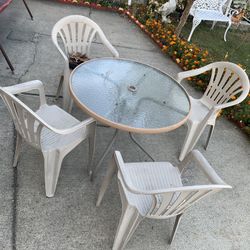 Table with Chairs  