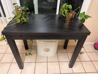 BJURSTA Extendable Dining Table