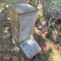 Hog Feeder. 