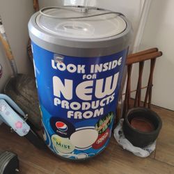 This is a portable Pepsi-branded cooler, likely a 14-quart capacity model, designed to keep beverages cold. 