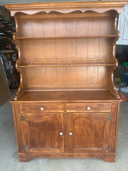 Buffet Hutch