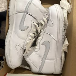 Nike Dunk High Size 9.5 (pure Platinum)