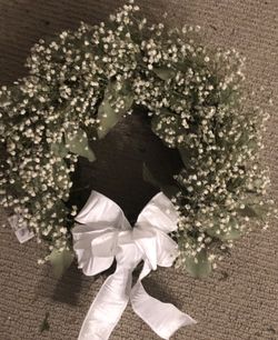 Real baby’s breath wreath