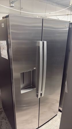 GE Side By Side Refrigerator