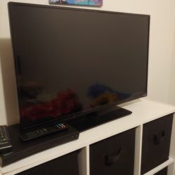 32" Basic Vizio TV (NOT Smart TV)