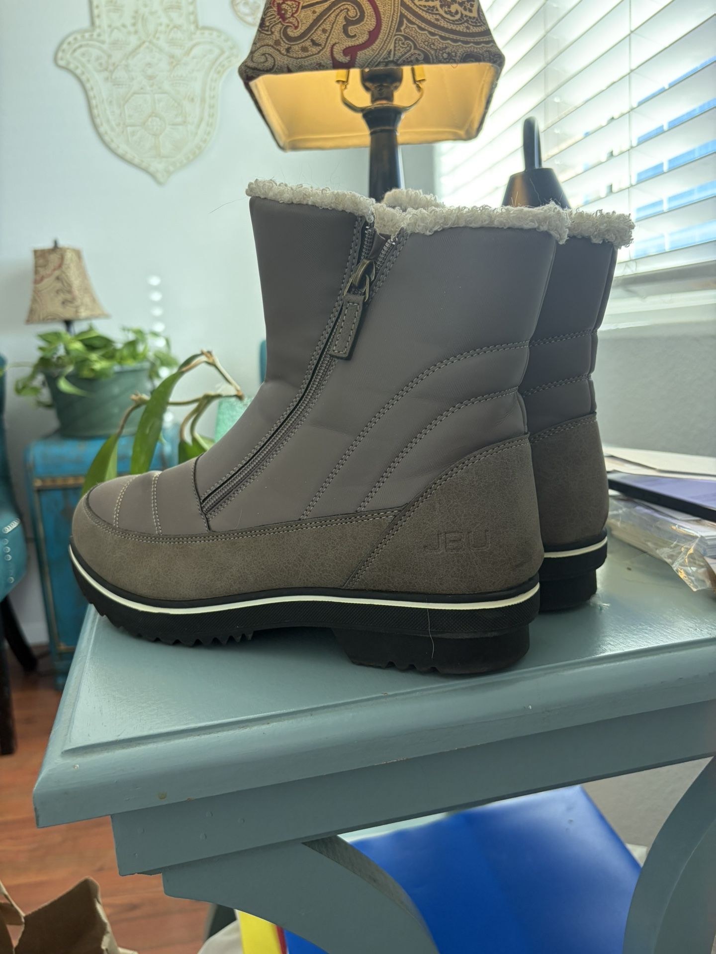 JBU Rain/snow Boots 10