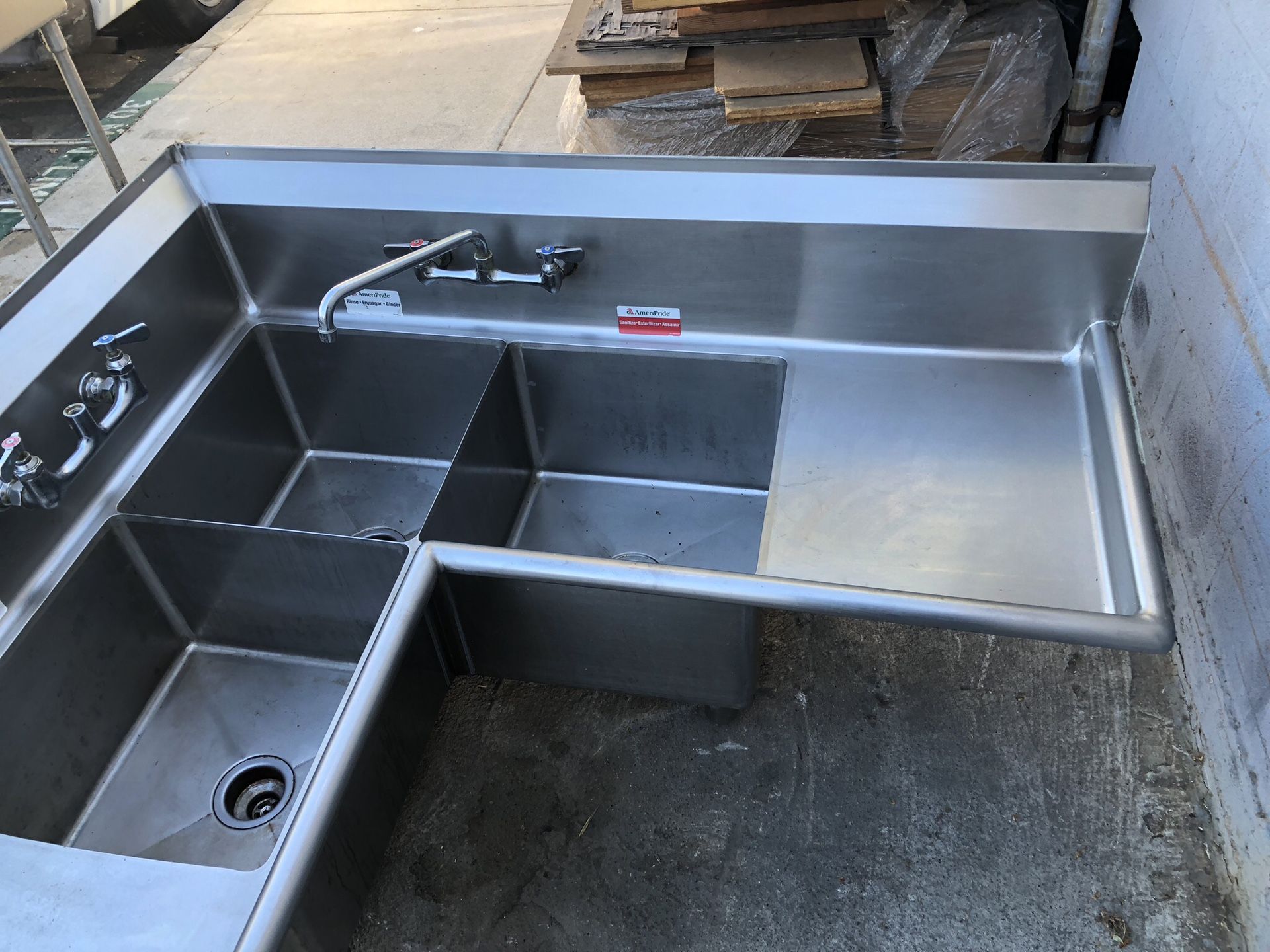 “L” Shaped 3 compartment sink for Sale in Glendale, CA OfferUp