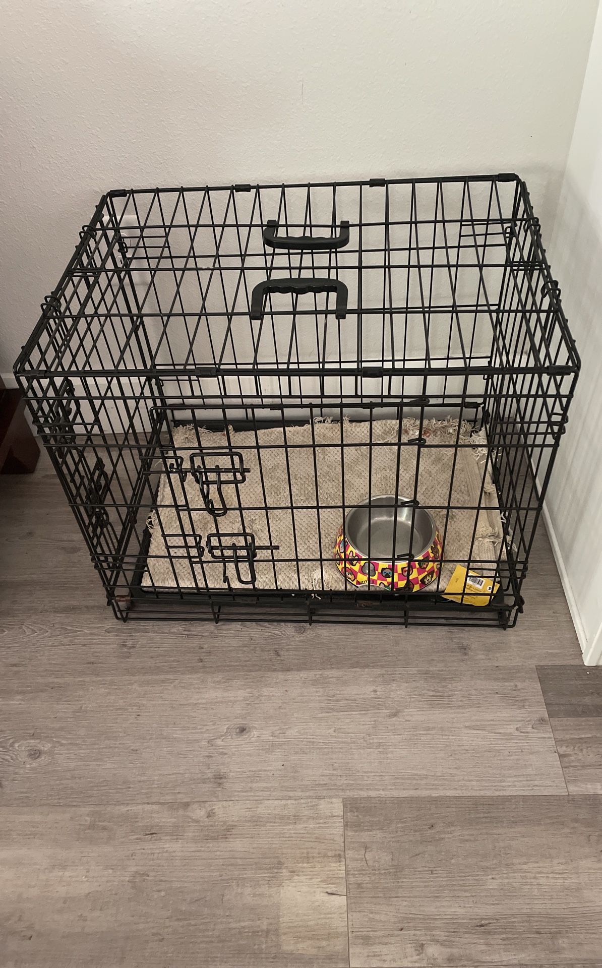 Small Dog Cage Good Condition 