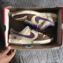 Nike Dunks 