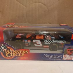 Vintage 1997 NASCAR #3 Dale Earnhardt 1:24 Diecast