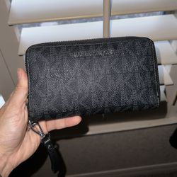 MK Wristlet 