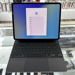  13inch iPad m4 Wifi + LTE with keyboard 