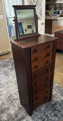 Vintage Jewelry Stand